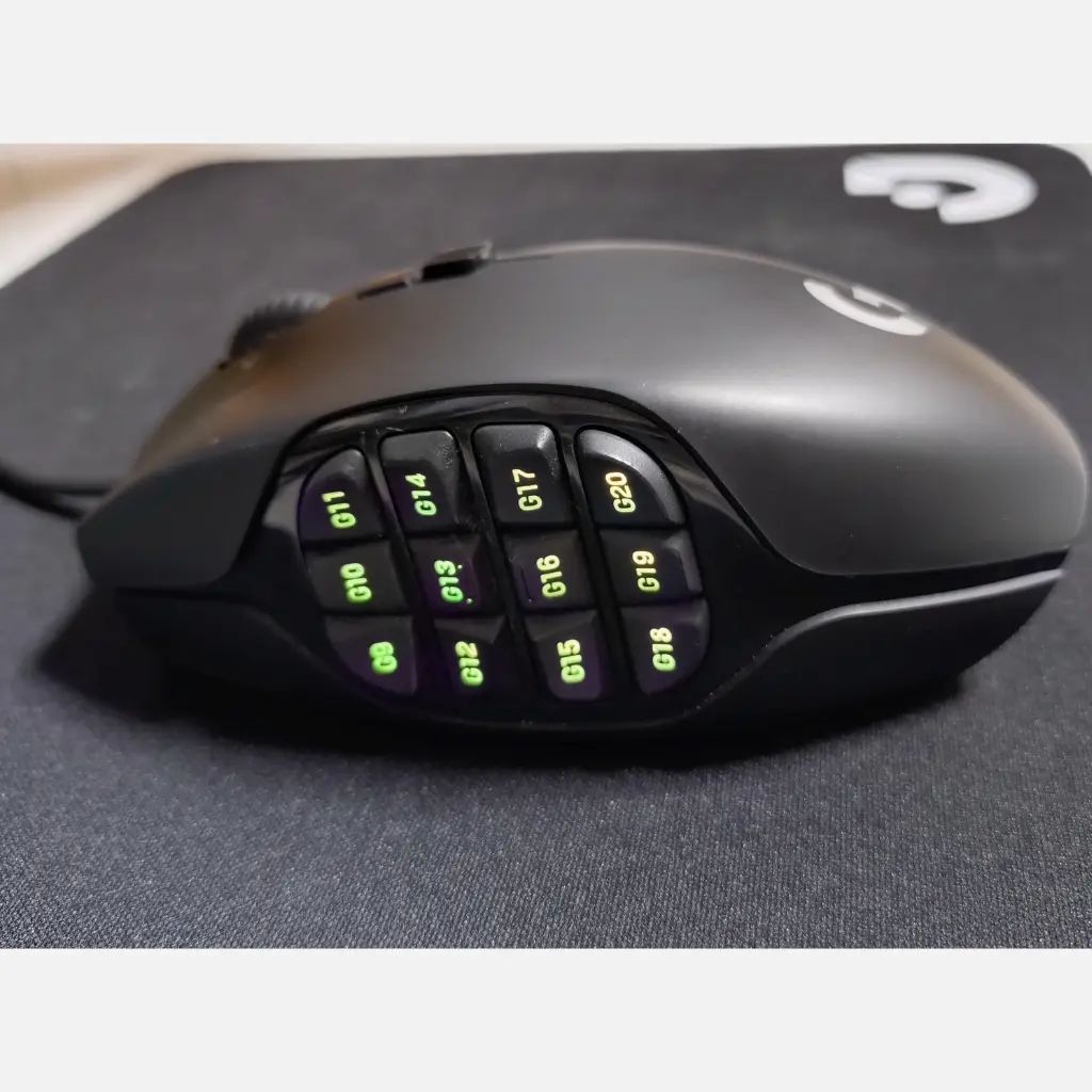 G600シリーズの側面ボタンが点灯している状態