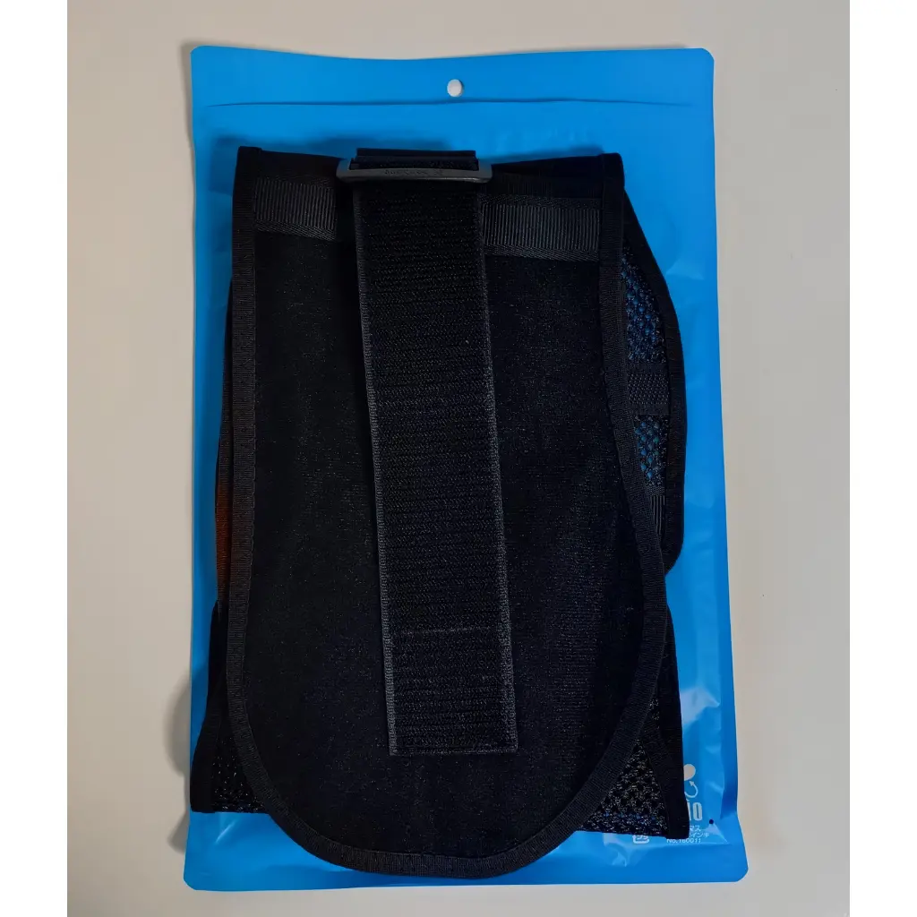 bonbone（ボンボーン）腰用コルセット プロハードの本体（折りたたんだ状態）